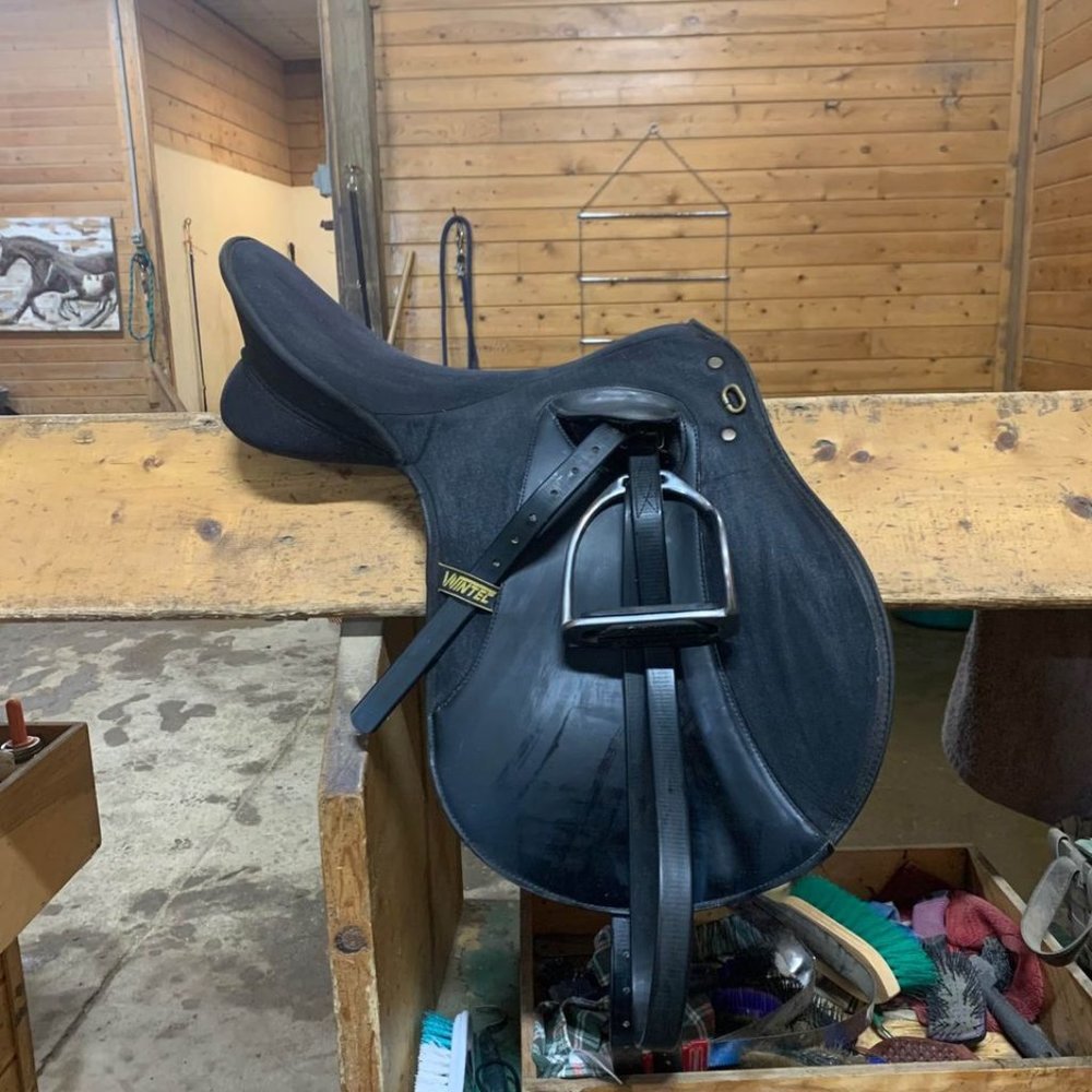 ON HOLD 18” Wintec Sport AP saddle
